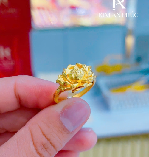 Nhẫn hình hoa sen vàng 24k