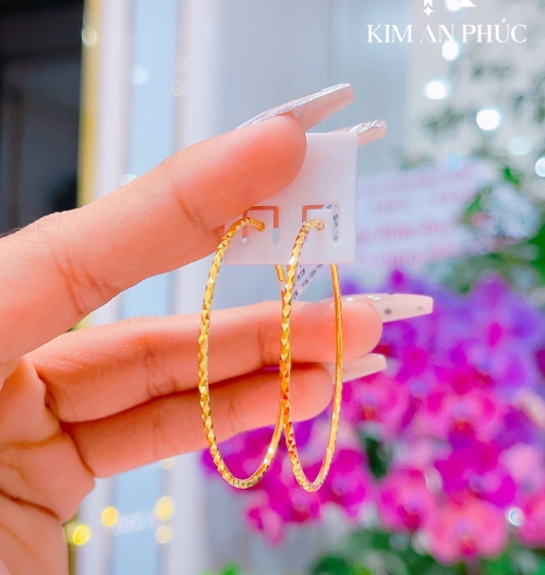 bông tai kiểu ống tròn-vuông