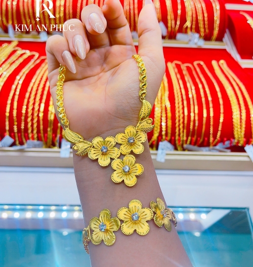 Dây cưới liền mặt