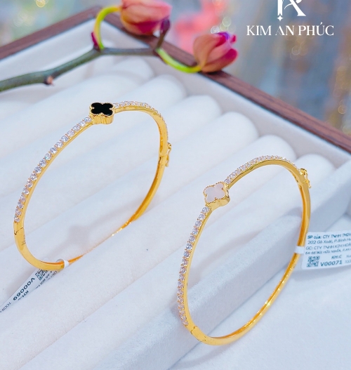 Vòng tay lấp lánh vàng 610
