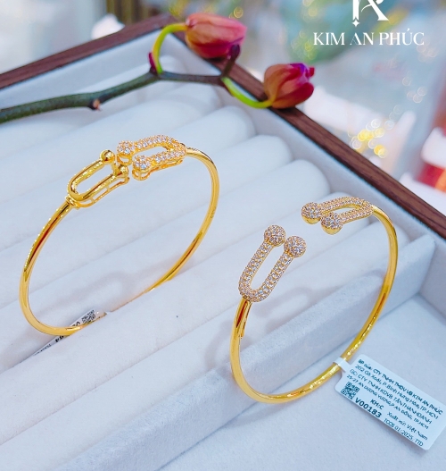 Vòng tay lấp lánh vàng 610