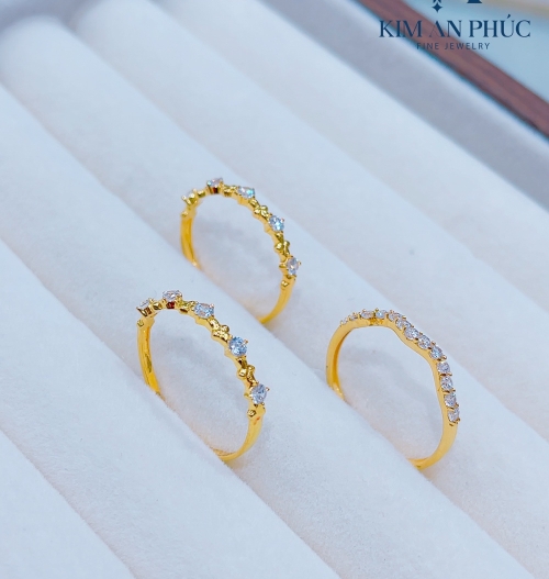 Nhẫn nữ hình nơ vàng 610