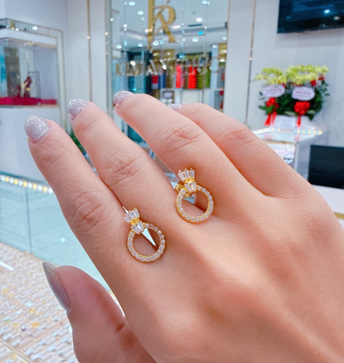 bông tai đít đẩy kiểu hột trắng 