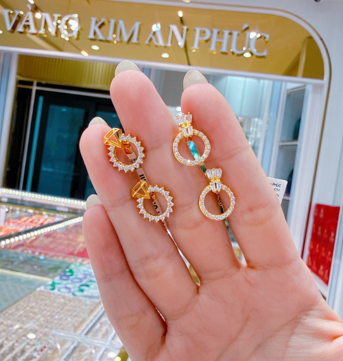 bông tai đít đẩy kiểu hột trắng 