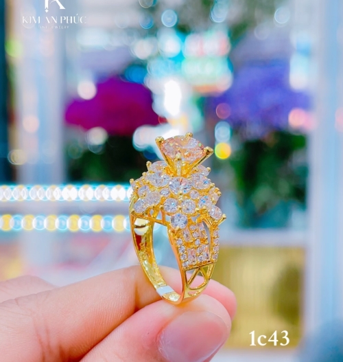 Nhẫn nữ hoàng hột cao vàng 610