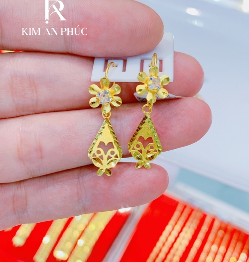 Bông tai hình hoa vàng 980 (2)