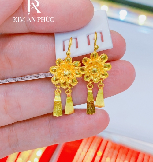 Bông tai hình hoa vàng 980 (15)