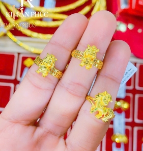 Nhẫn hình con ngựa vàng 980